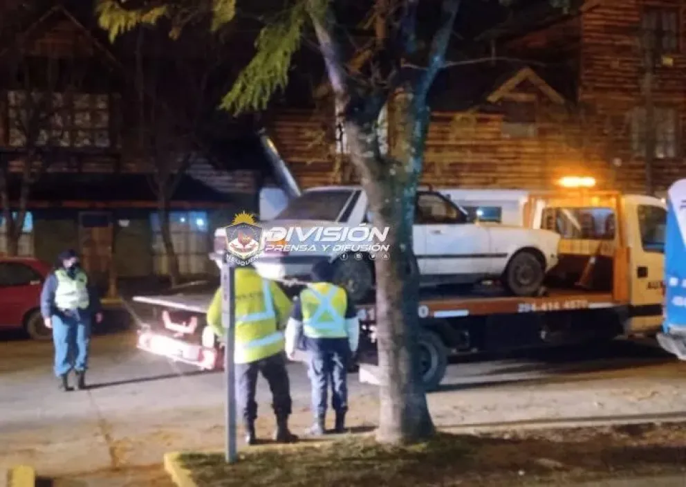 Tenía pedido de captura por lesiones y lo encontraron en un auto flojo de papeles