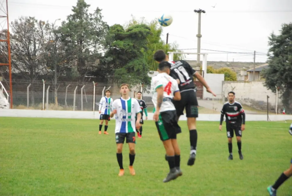 Cumplida la novena el podio quedó con Villalonga, Deportivo Patagones e Inalauquen