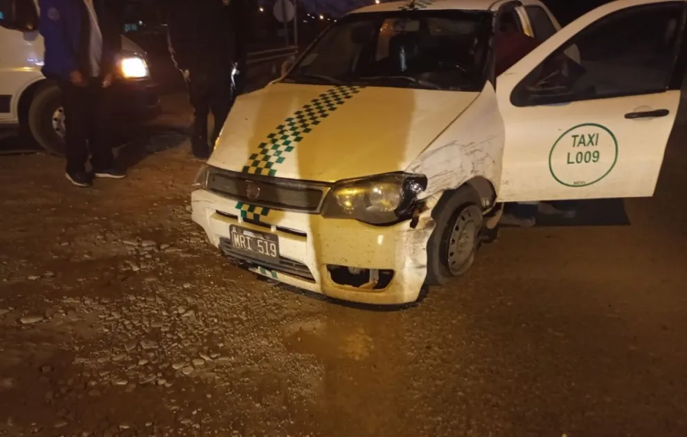 Choque sin heridos frente a la estación de servicio de Dina Huapi 