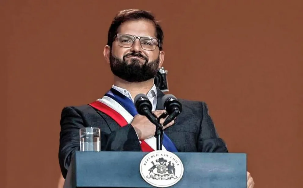 Cuáles son los motivos por los que la imagen de Gabriel Boric disminuye aceleradamente en Chile