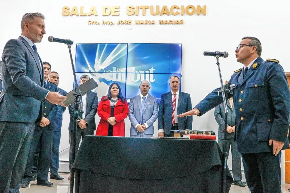 César Brandt juró como nuevo jefe de la Policía del Chubut