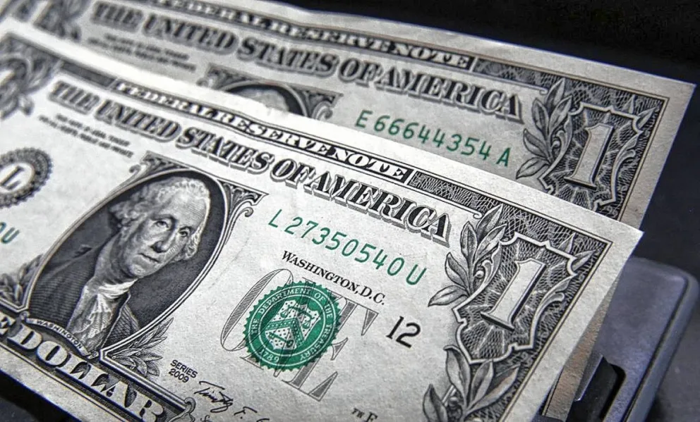 El blue se vendió por debajo del valor del dólar ahorro