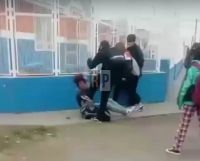 Video: patotearon a un menor de 13 años a la salida del colegio