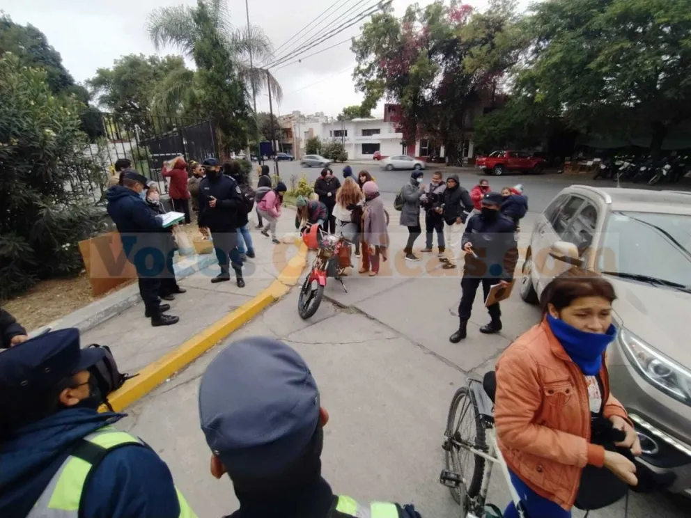 Manifestación a las puertas del CCM: proteccionistas animales exigen que se "tomen cartas en el asunto"