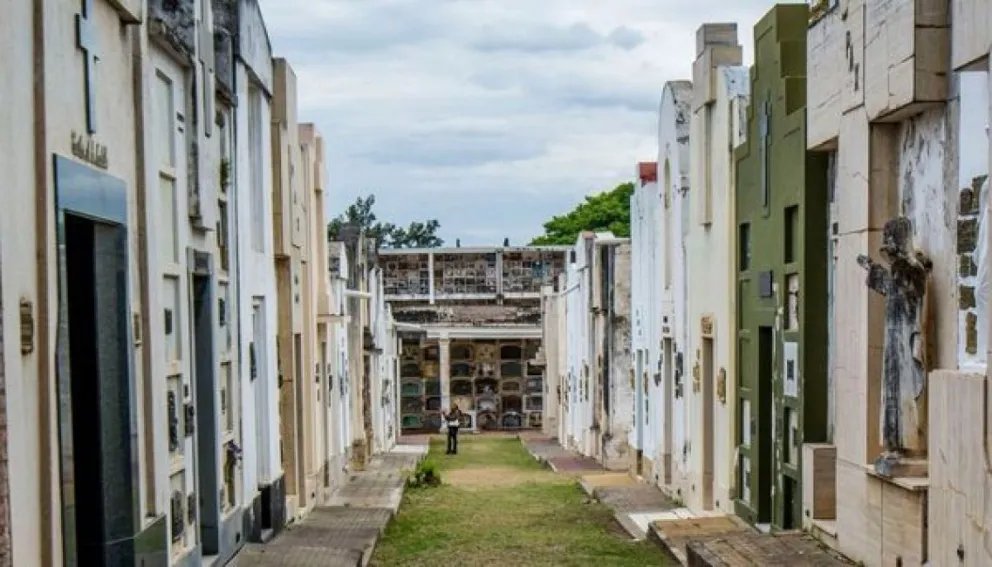 |FOTOS| El calvario que padecen los trabajadores del Cementerio de Santa Cruz