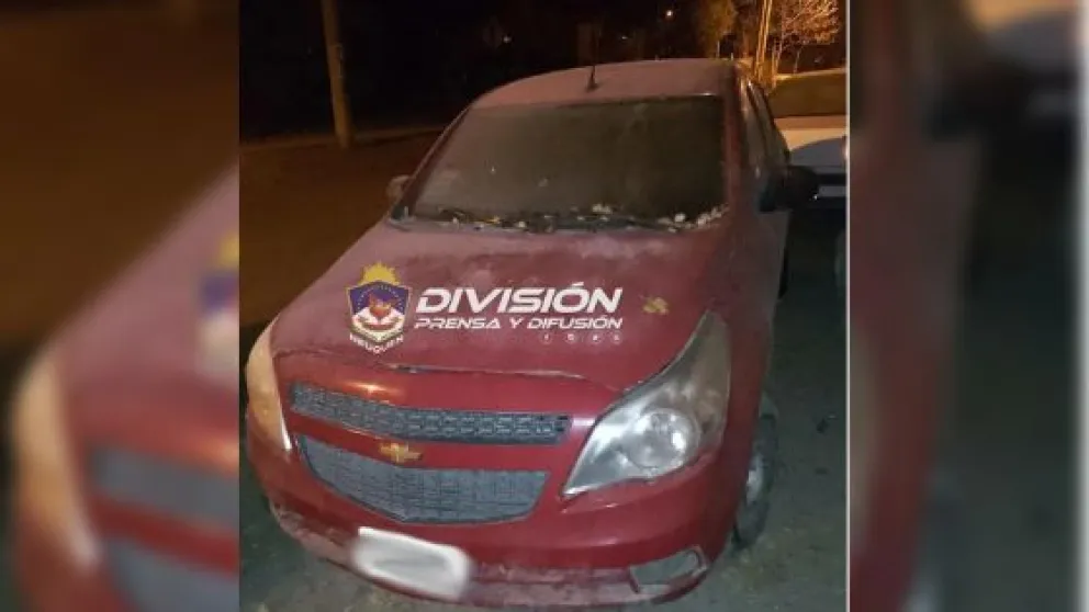 Estaban patrullando y encontraron abandonado un vehículo que había sido robado