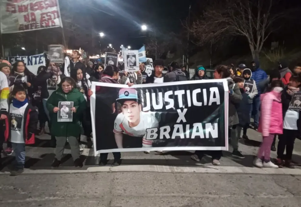 Familiares de Brian consideran que detrás del crimen hubo odio y racismo