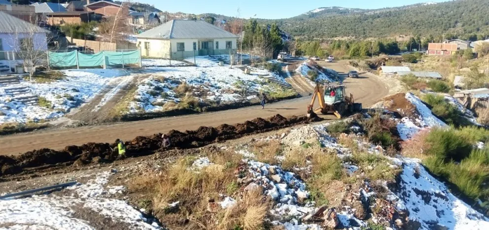 Construyen un acueducto para el riego del Paseo del Sur