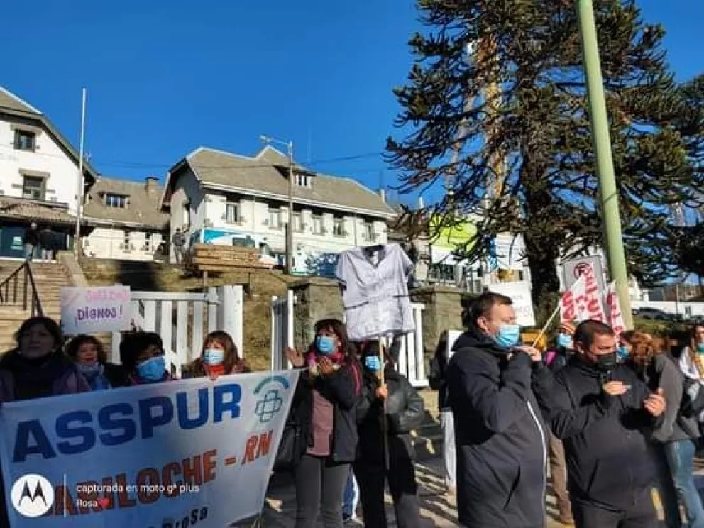 El sector salud continúa con las medidas de fuerza y habrá marchas en el Ñireco