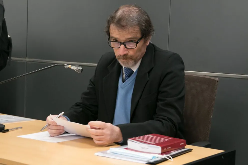 Acusado por homicidio entre un juicio por jurados y el sobreseimiento