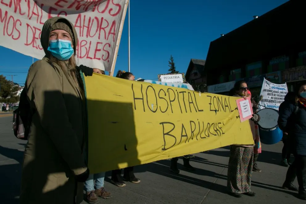 Sigue el reclamo de los trabajadores de la Salud: cortarán Ruta 40 en el ingreso a Ñirihuau