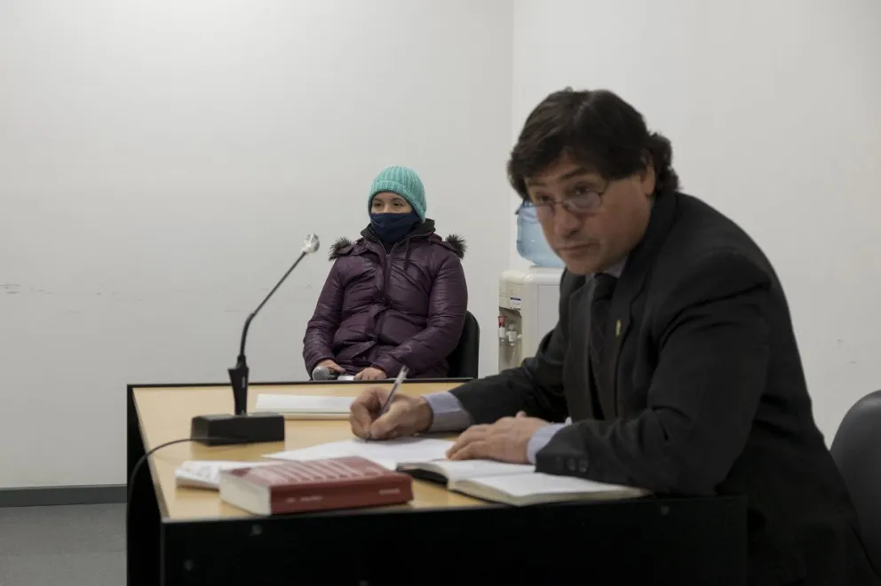 La cuidadora que golpeó a una mujer de 100 fue condenada a prisión en suspenso