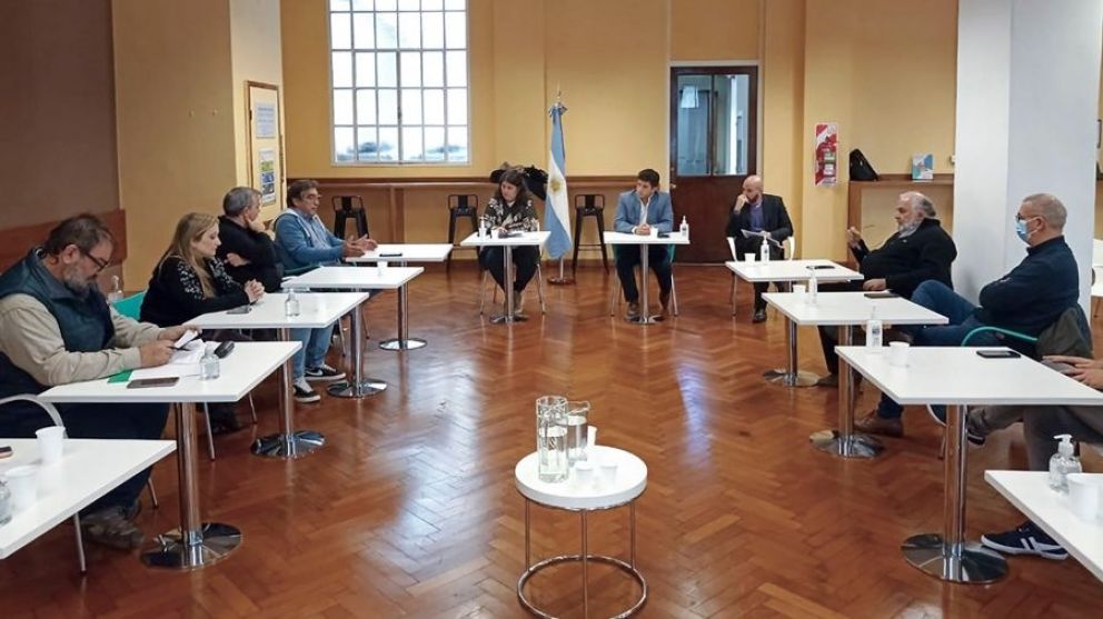 Acordaron un aumento del 60% anual para estatales nacionales