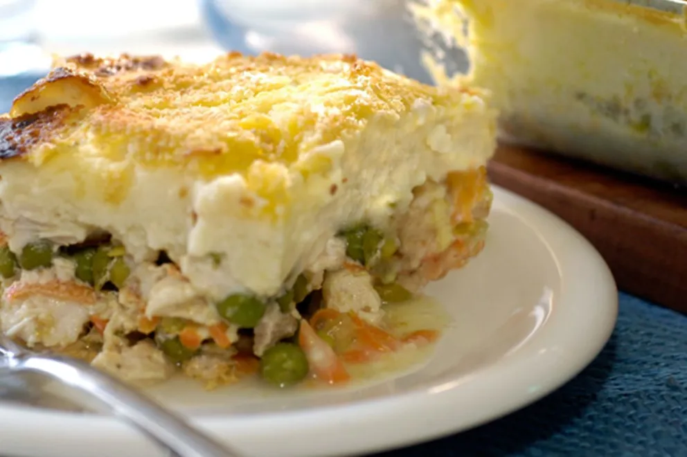 Paso a paso para hacer un pastel de pollo espectacular