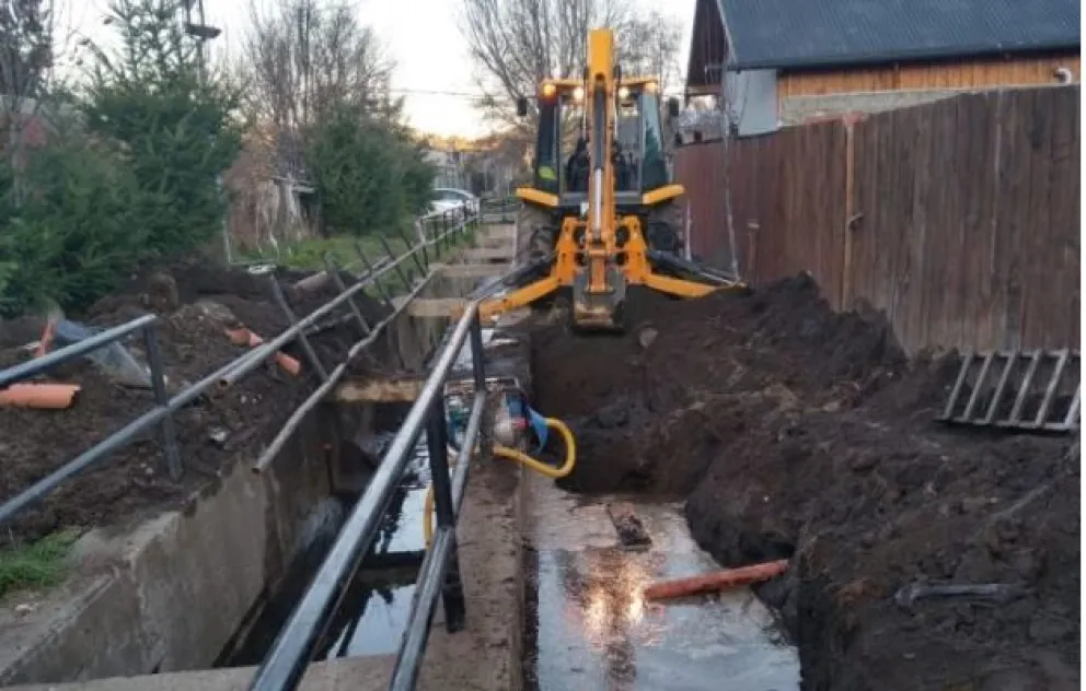 Repararon cañerías y 38 familias de El Mallín se suman a la conexión de red cloacal