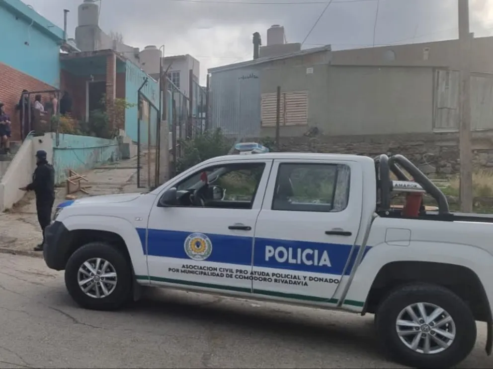 Entró por la fuerza a la casa de su ex y con un gas pimienta atacó a los presentes