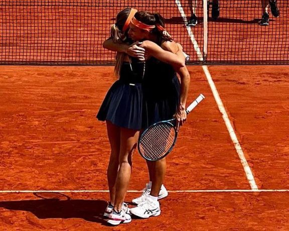 Roland Garros: Sabatini y Dulko ganaron y podrían jugar la final del torneo de leyendas