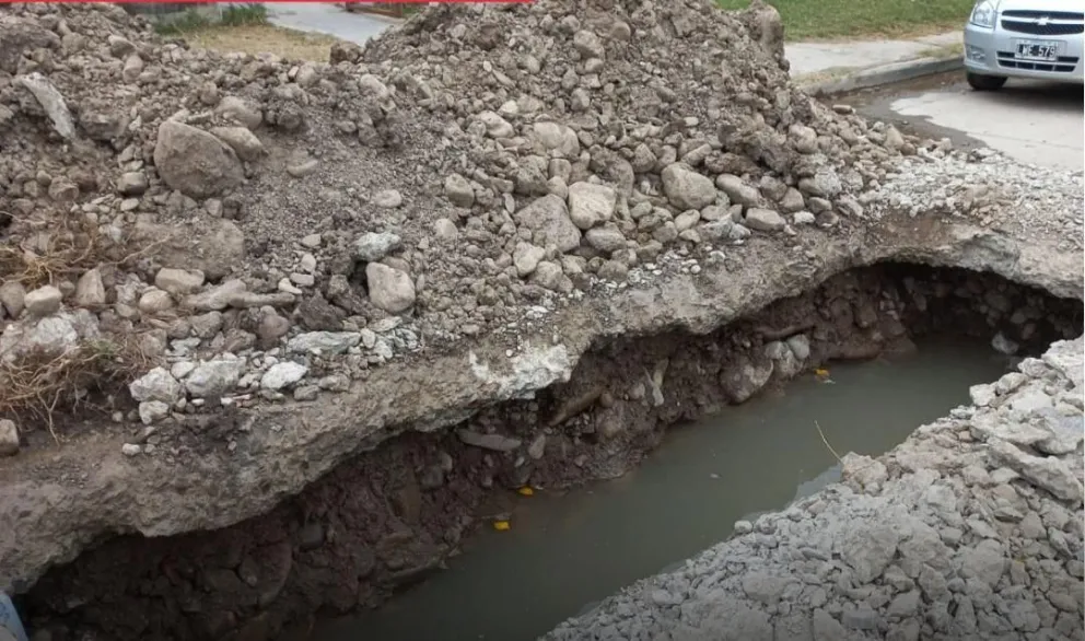 Aguas del Norte dejó el trabajo sin hacer y ahora temen que pase lo peor