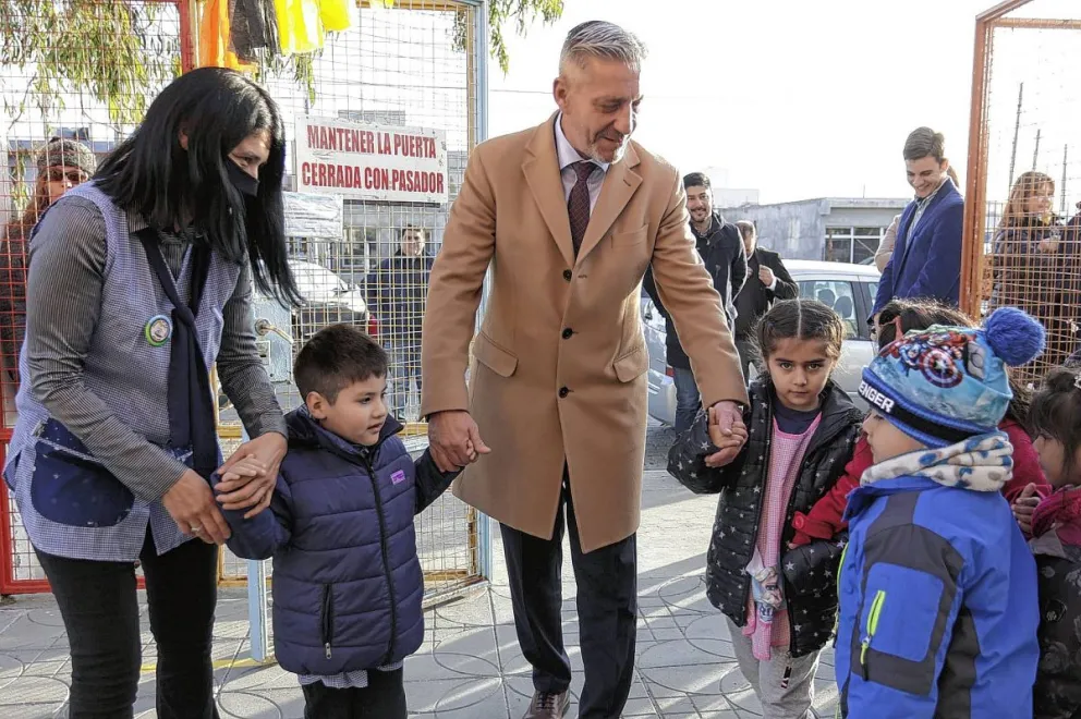 Arcioni presidió en Comodoro el Lanzamiento Oficial de la “Semana de los Jardines”