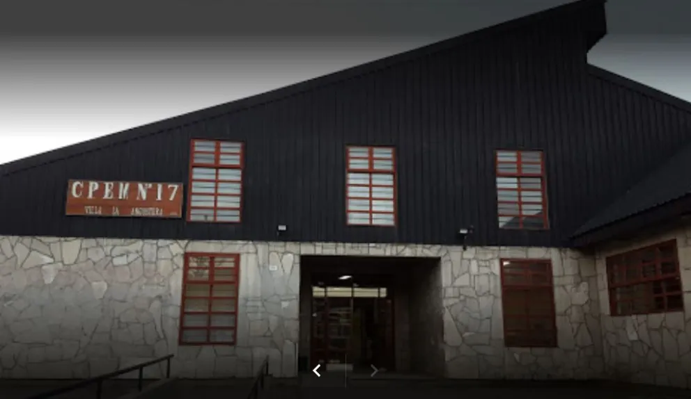 Broma pesada: dos alumnos del CPEM 17 amenazaron con cometer un atentado en el colegio y se generó preocupación