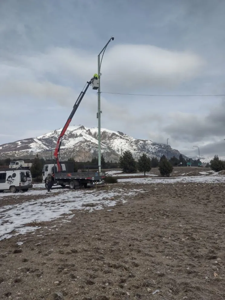 Instalaron otra cámara de seguridad en El Frutillar