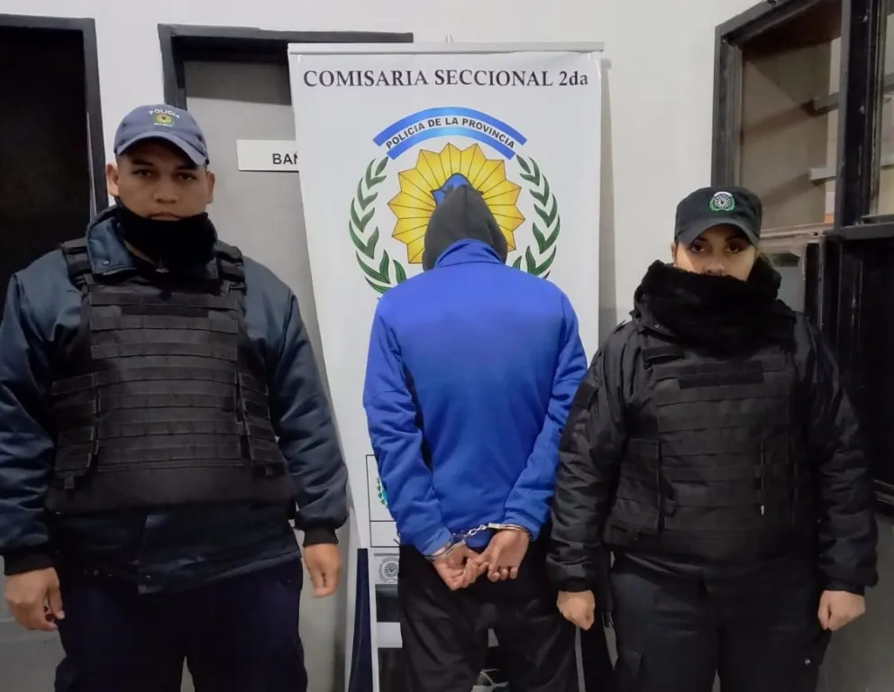Tenía pedido de captura en San Juan y lo encontraron caminando por avenida Rivadavia
