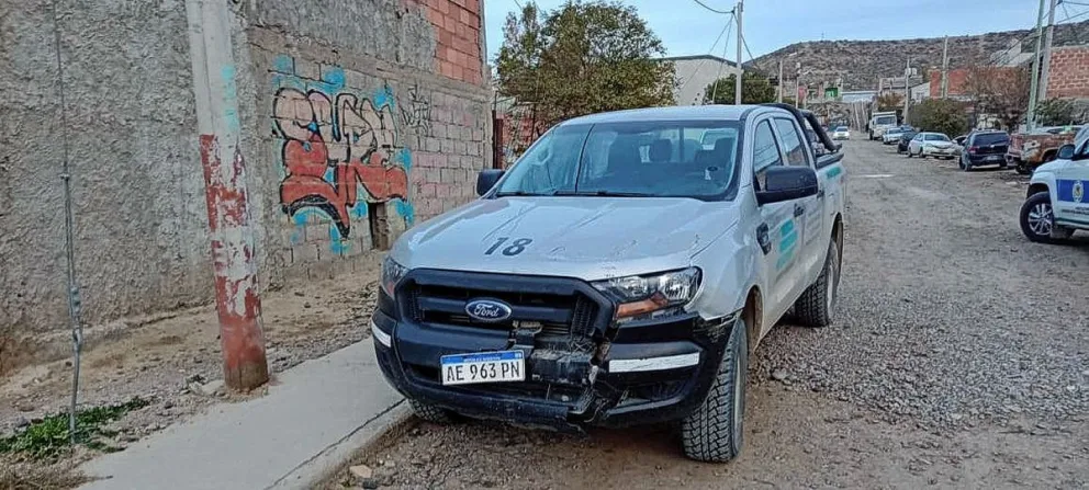 Roban camioneta en empresa del barrio Industrial y la abandonan al sur de la ciudad