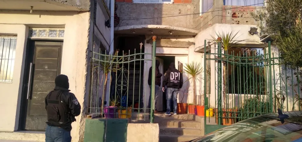 Robaron aberturas de una vivienda en construcción y las ofrecían en Facebook