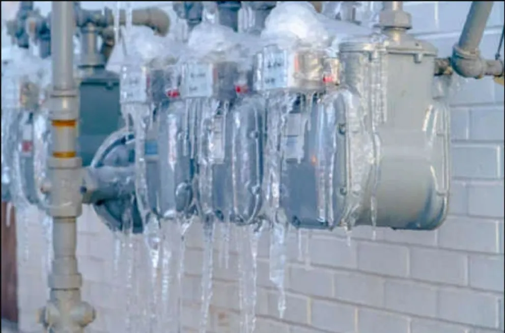 El frío sigue en el Valle ¿Cómo podés proteger las cañerías para no quedarte sin agua?