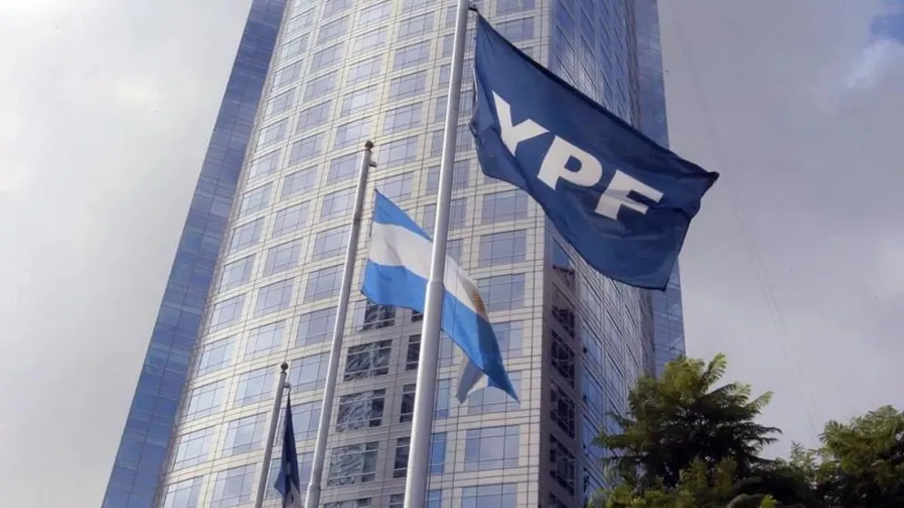 YPF cumple 100 años: hitos fundamentales que marcaron su historia