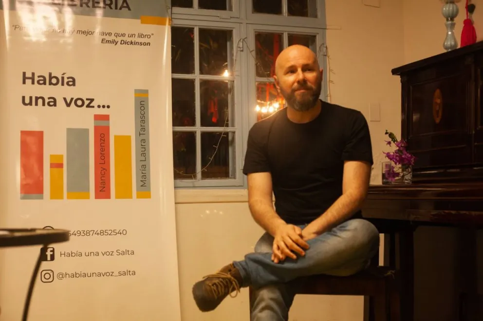 Alejandro Nespral presenta "Dos sillones" en la Biblioteca Sarmiento