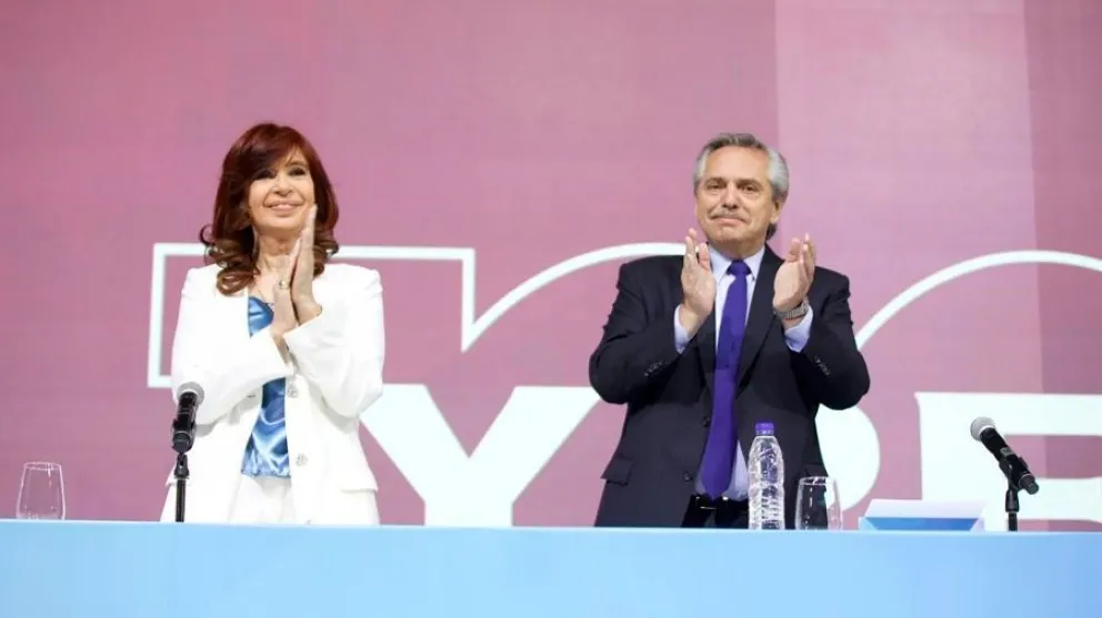 Alberto Fernández en el acto de YPF: "Gobernar sin endeudarse es un acto de responsabilidad"