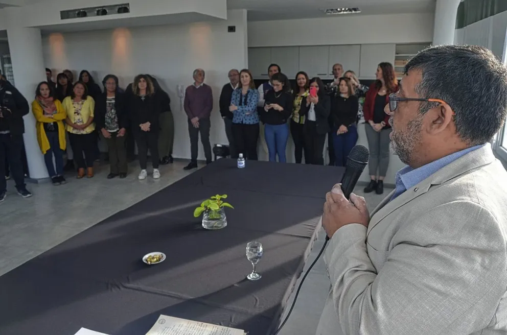 Roberto Astete: “El objetivo en común debería ser la recuperación de un Estado sólido donde los empleados recuperen el bienestar”