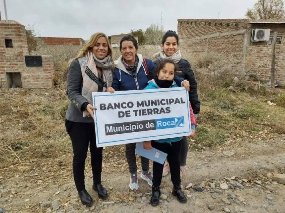  Esta semana, 34 familias roquenses recibieron sus lotes sociales 