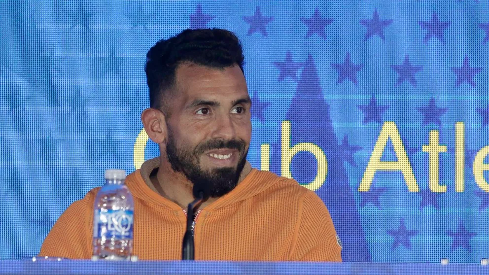 Confirmado: Carlos Tévez comenzó su nueva carrera como DT