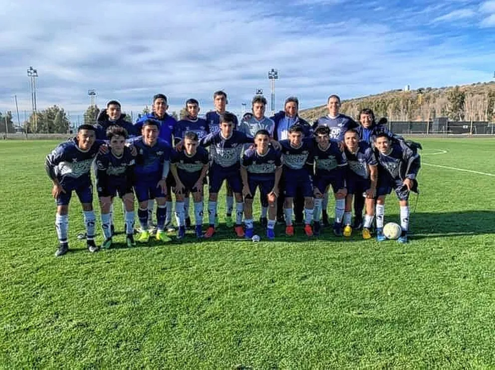Fútbol reserva: Sarmiento y USMA, líderes en la “A” y Laprida manda en la “B”