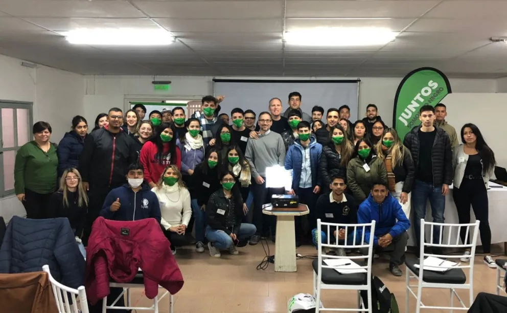 Más de 900 jóvenes comenzaron a capacitarse en la Escuela de Formación Política de Juntos Somos Río Negro 