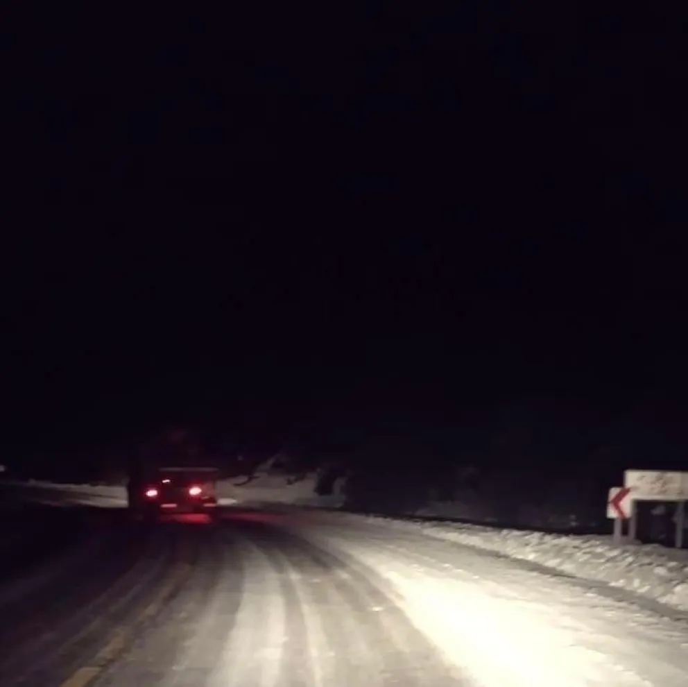 Presencia de hielo entre Bariloche y El Bolsón de la Ruta Nacional 40
