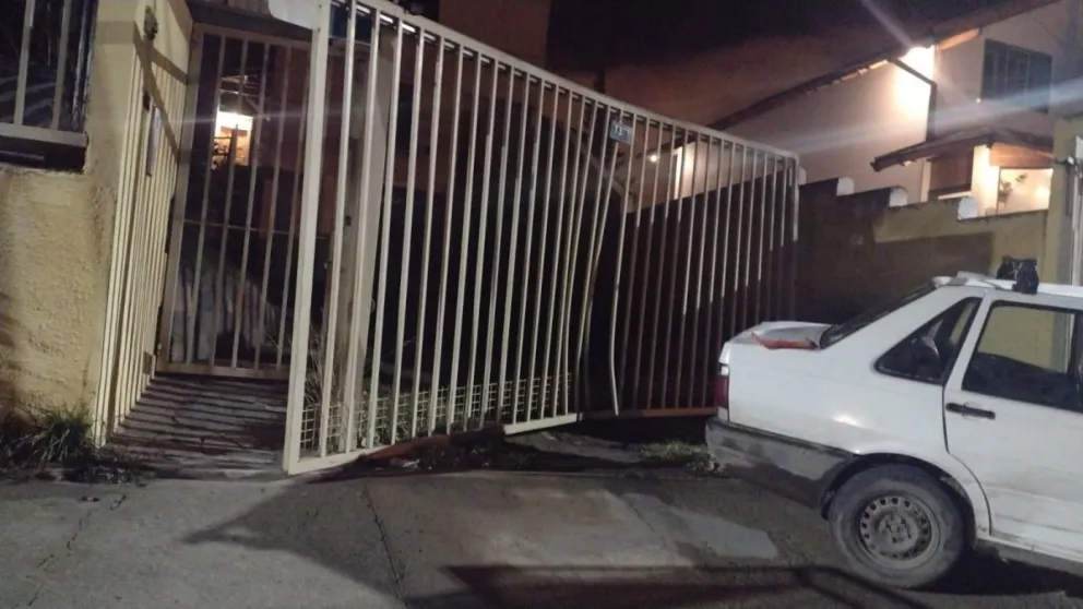 El conductor del Corsa manejaba borracho y se negó a hacerse el test de alcoholemia   