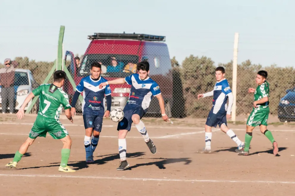 Villalonga sigue arriba, Depo permanece al acecho y Jorge hizo trece goles