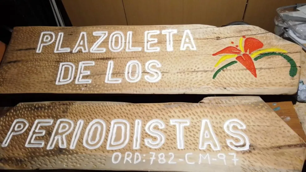 Inauguran la señalización de la Plazoleta de los Periodistas