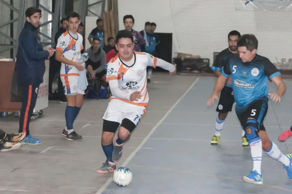 Franquito y Defensores ganaron la ida de semifinales