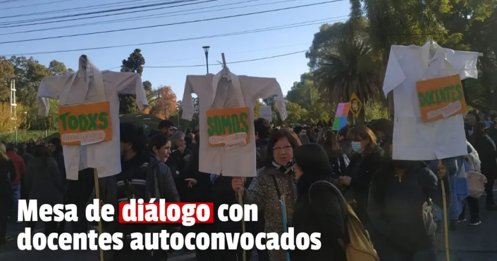 Docentes autoconvocados entregaron el nuevo petitorio: estarán presentes en una mesa de diálogo 