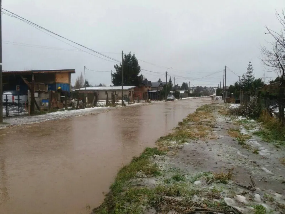 Calles del Alto convertidas en enormes lagunas por el temporal