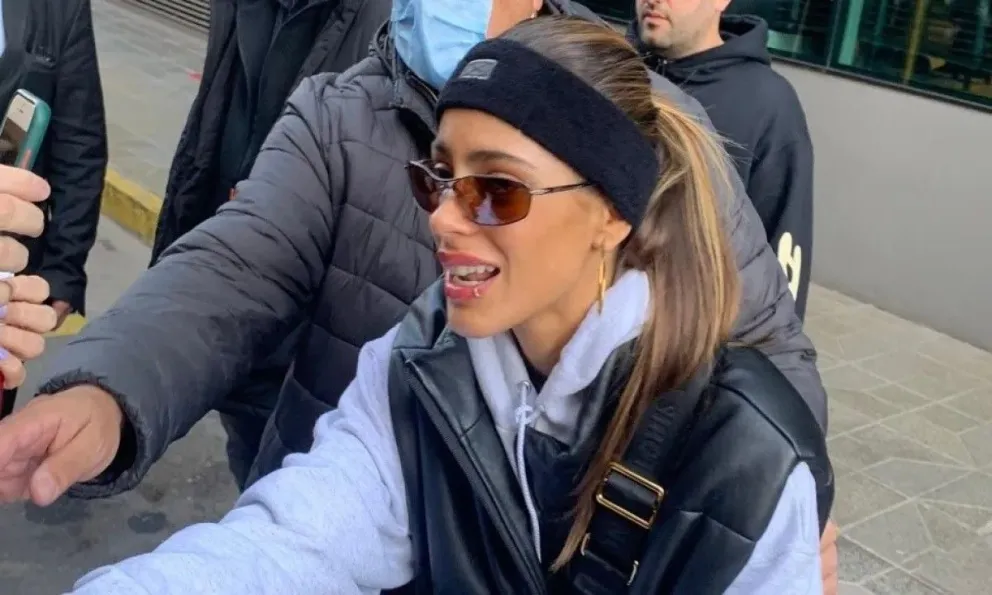 Tini se llevó su tarea: el graciosísimo video de la cantante con una fan