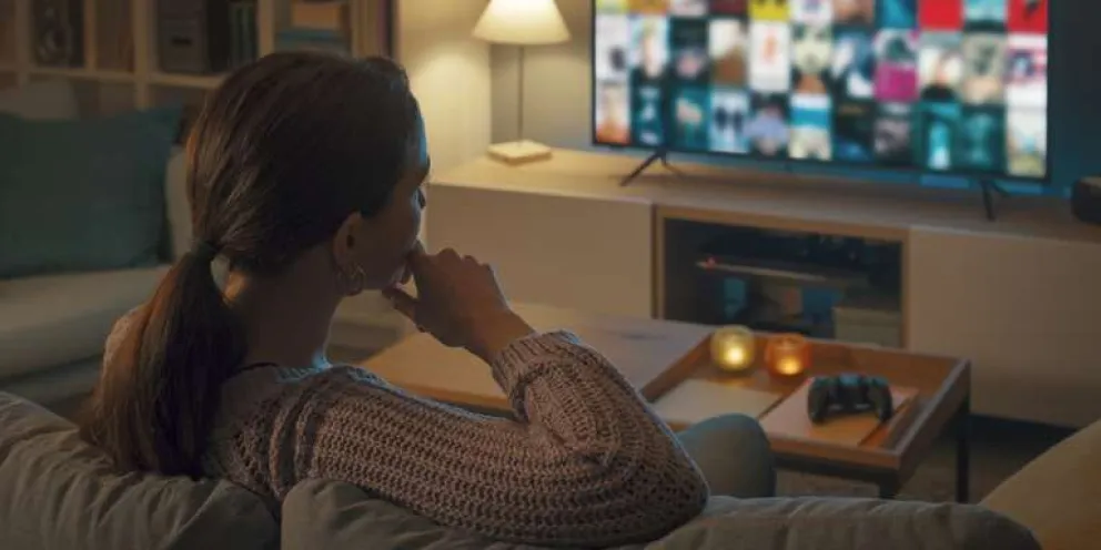 Cómo afecta a la salud ver varios capítulos seguidos de una serie 