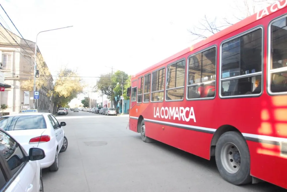 Sin colectivos mañana en la Comarca y hacia El Cóndor por paro de UTA