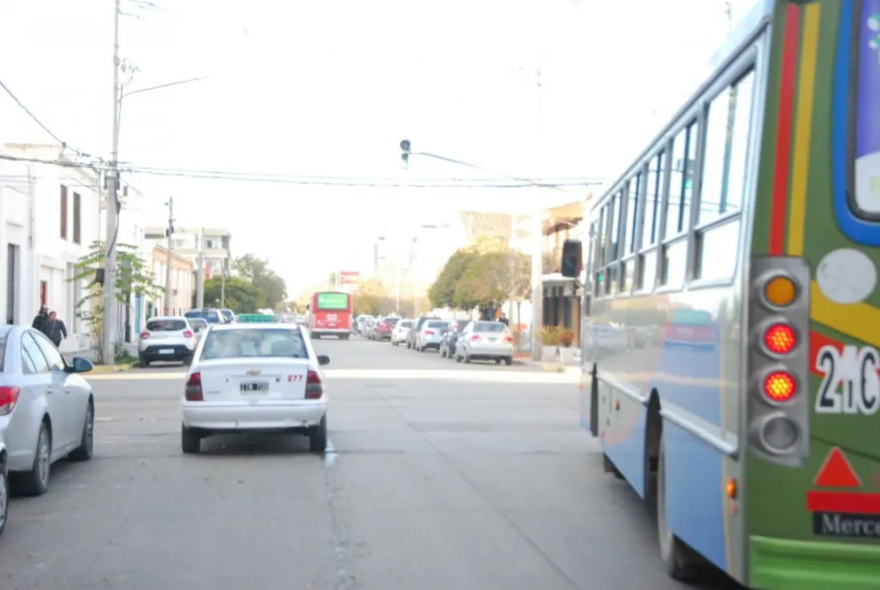 Cómo funcionará el transporte público durante el domingo de elecciones en Viedma