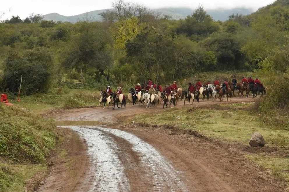 cabalgata guemes