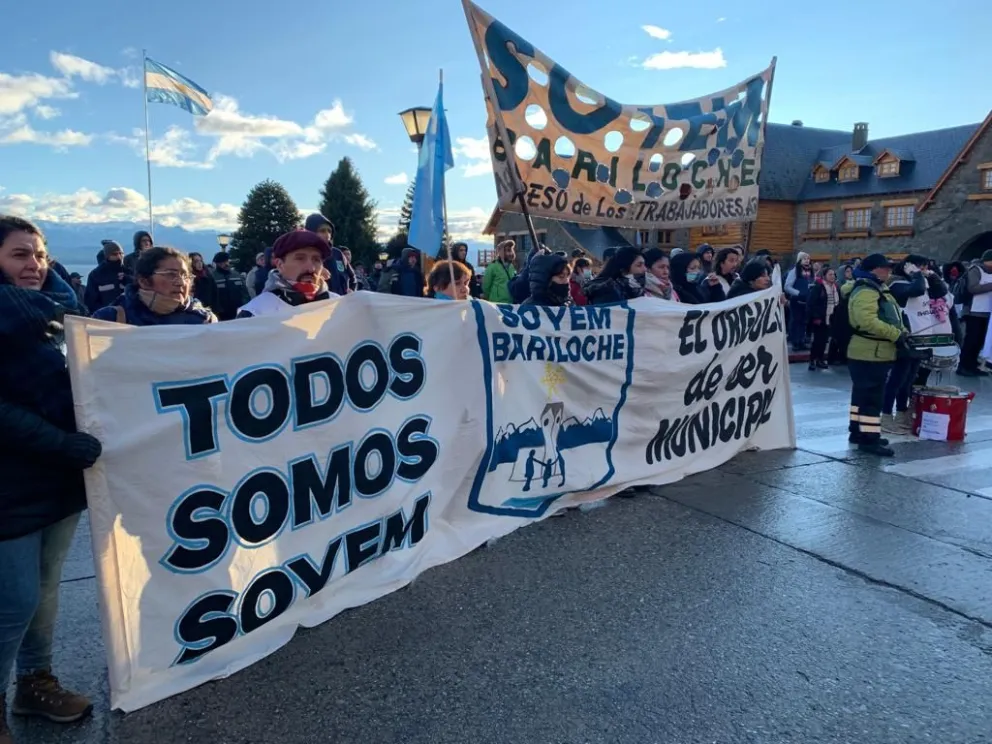 Retención de servicios del SOYEM: Trabajadores municipales exigen revisión de propuesta salarial